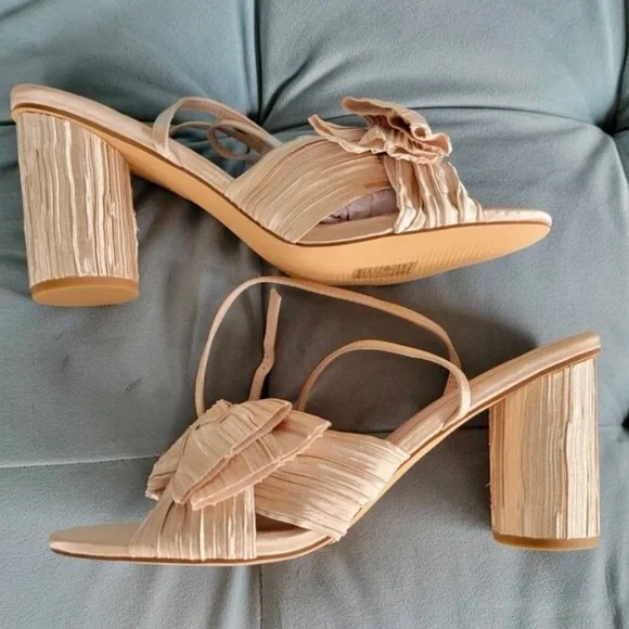 Cream / champagne Bow front open toe heeled sandals cylinder thick heels - Picture 4 of 4